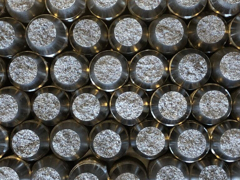 Bruchflächen von Zugproben aus Aluminium